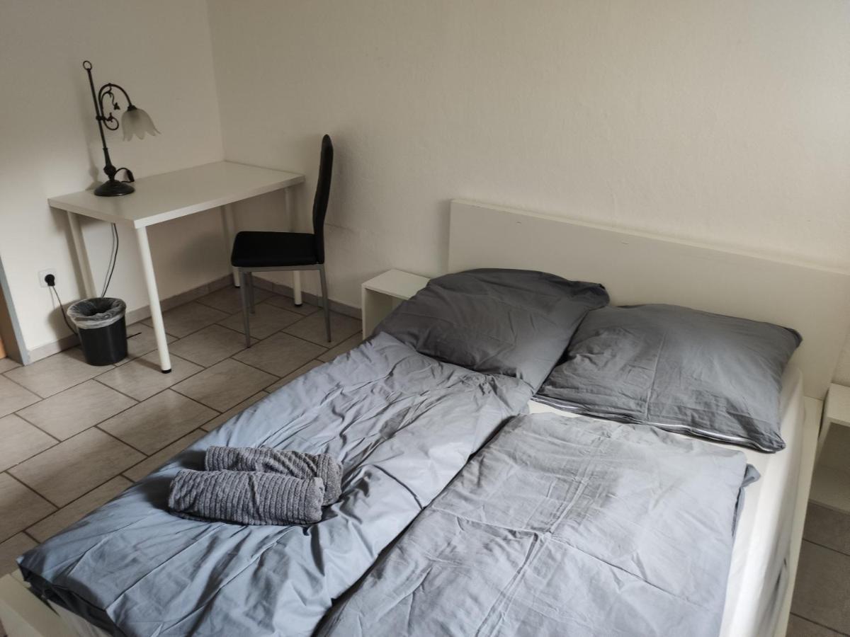 Schoenes Einfaches Zentrales Zimmer In Oldenburg Apartment Bagian luar foto